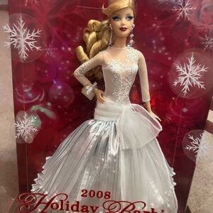 Barbie Holiday Doll with Red and White Christmas Theme 2008
